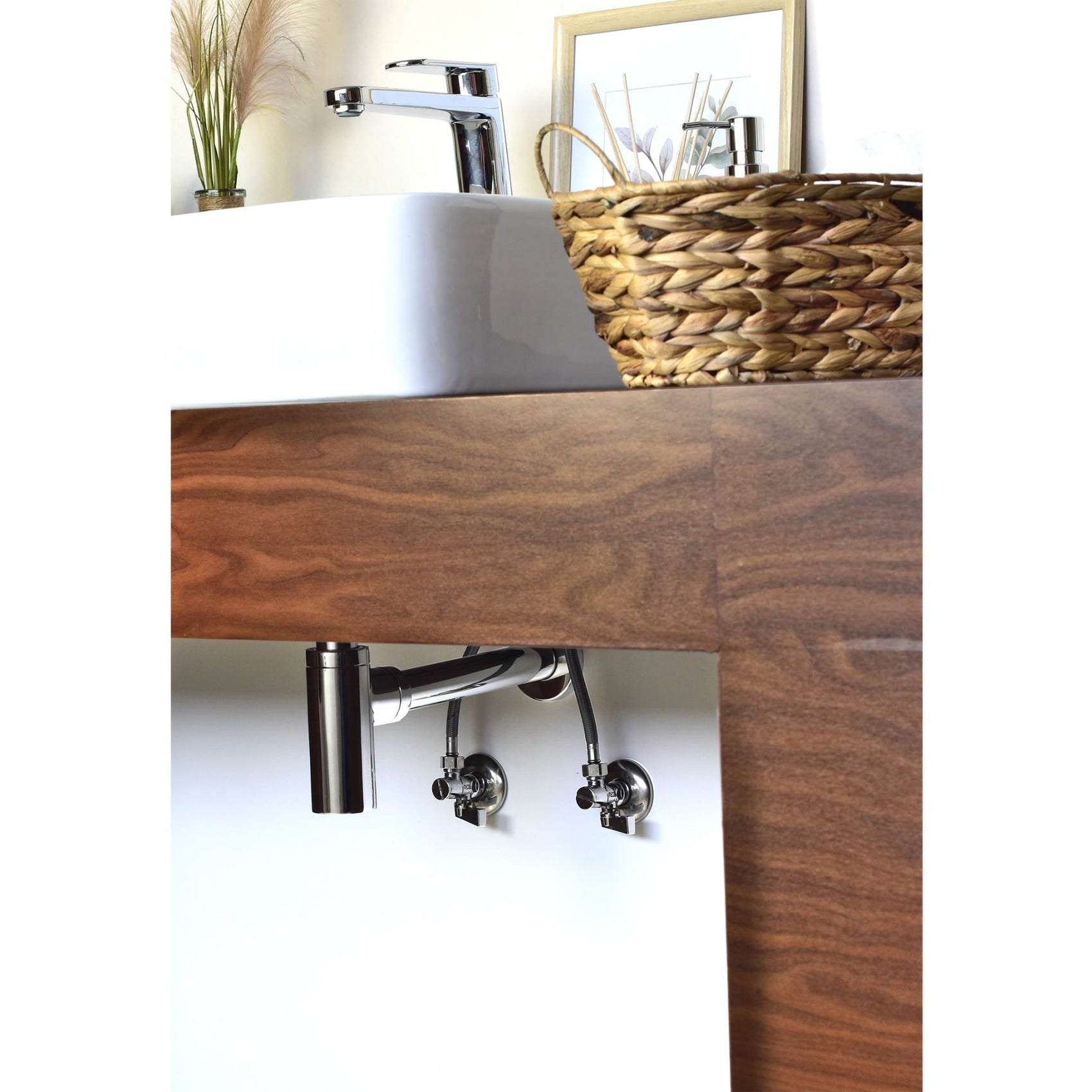 How to choose a siphon for bathroom appliances?